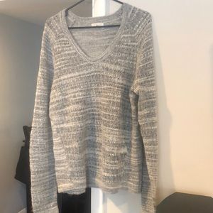Long sleeve light gray comfy warm sweater!